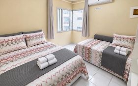Lindo BEIRA-MAR na praia pajuçara com lavadora, Wi-Fi, garagem, 2 quartos Apto 304